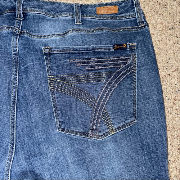 Seven7 Boot Jeans - Picture 4 of 6
